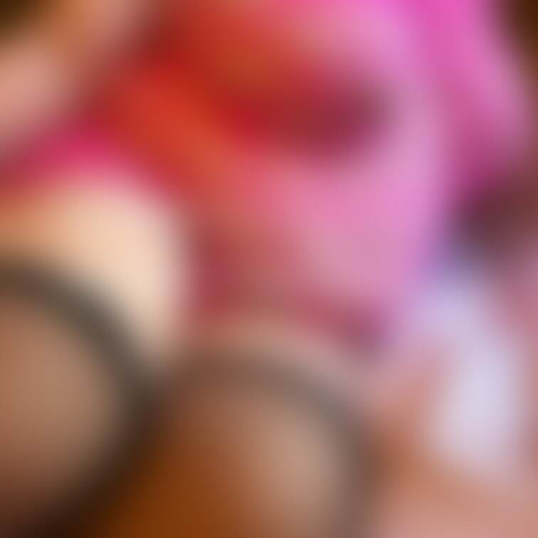巨乳見て、今日も頑張ろう!!
Get energy from my big boobs!