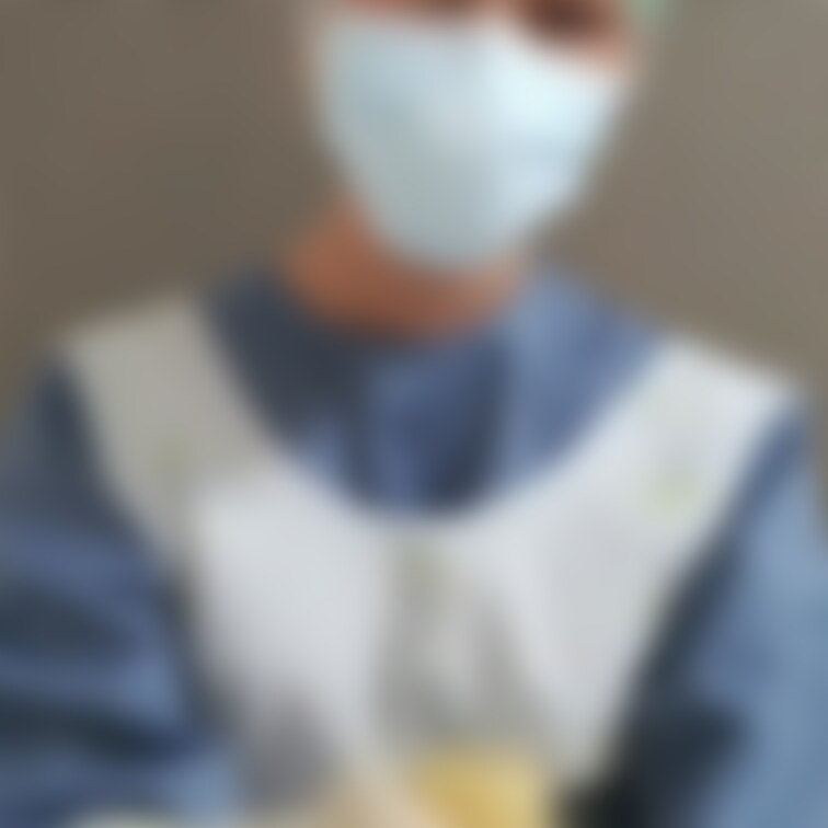 オペ着で手コキ