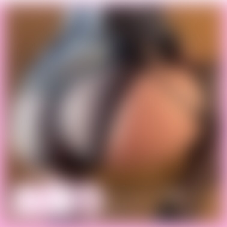 今回、私服ニット和陽着てみました！💕
私服とコスプレどっちがいいですか？❣️
今日もたくさんの🍑をお届けします！