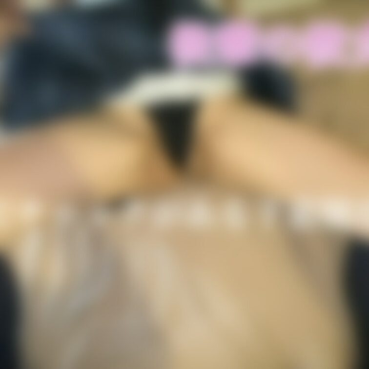 【ファン限定フル動画】🎁

後輩の彼女が今日は下着特別なんだ〜って言ってきて制服の中みたらマンコにチャックが着いてい