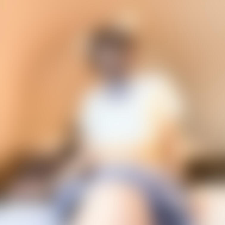 ミニスカお百のあなるプラグ自撮り写真だよ！えちえちなうえにわんわんの耳まで！？くぱぁもしてるからたくさんしこしこしてね！