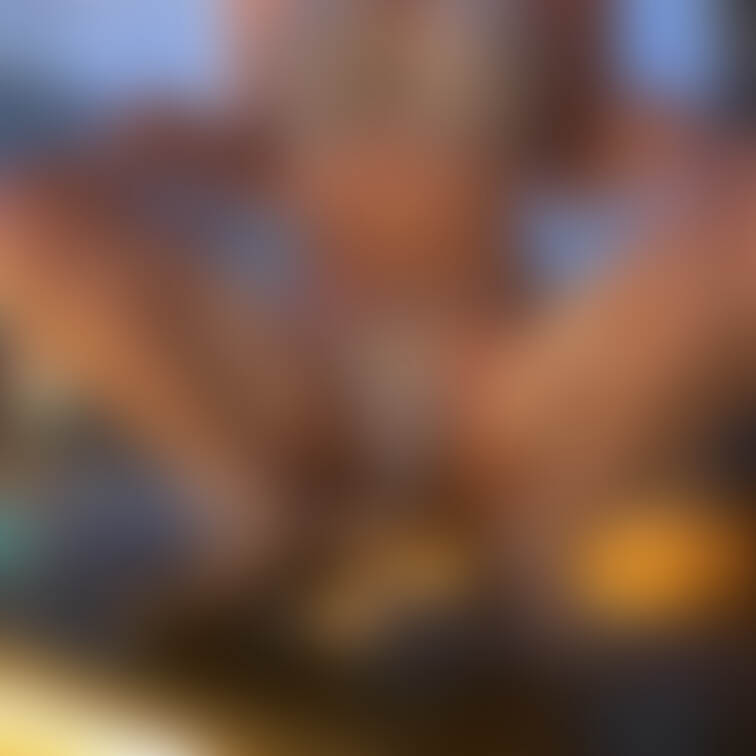 ちょっと恥ずかしいポーズかな？🩵