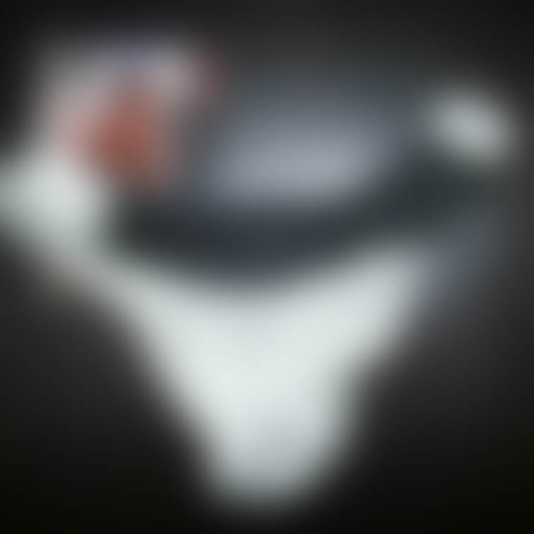 #P001_白サテン前フリルショーツ
https://wife-fans.com/3428/

