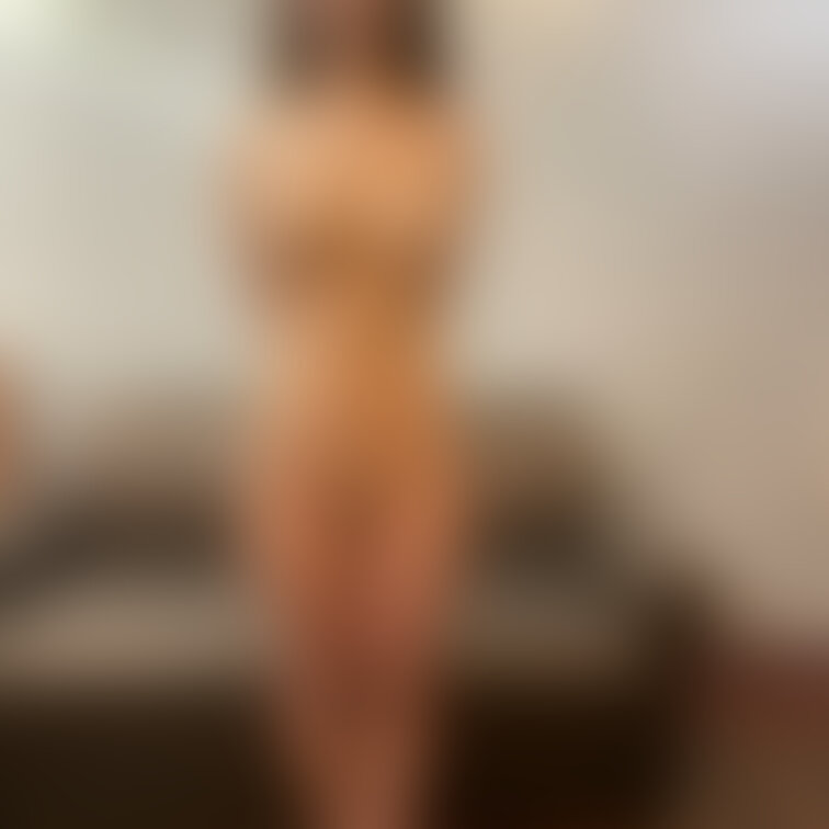 プチプラン用には少し恥ずかしいけど全裸画像です！
もっとポーズとかしたほうがいいかな？
Y字バランスとか笑