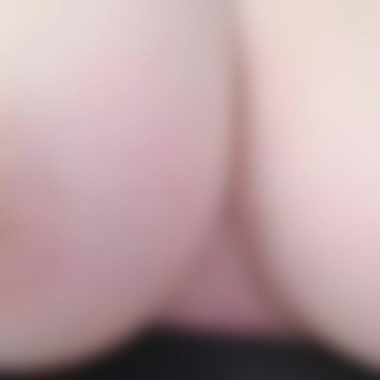 上下左右におっぱいを ブルンブルン揺らしてる動画です💕

(ナイトブラを胸の下に下げてるので、ちょっと変な膨らみが下