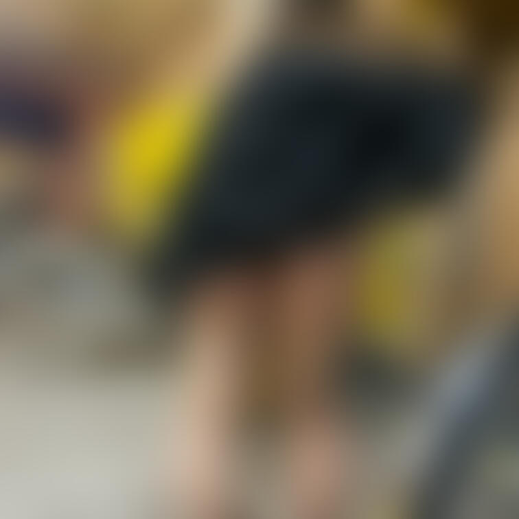 結構前の夜公園での露出🫣
パート1
まだこの頃はサキも恥ずかしがってました🤭