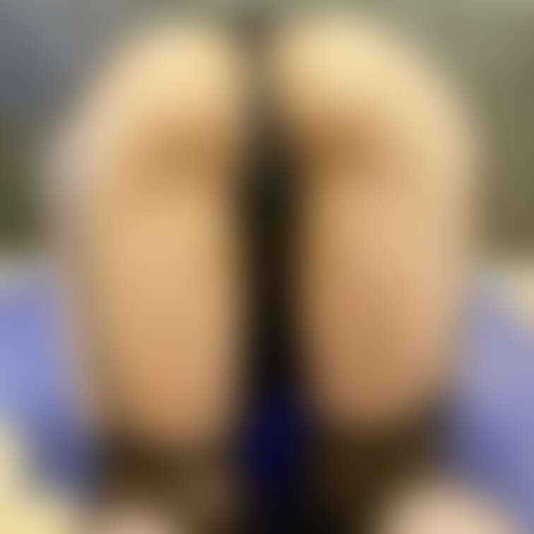 お尻の穴もまんこもクリトリスも全部舐めてほしいです