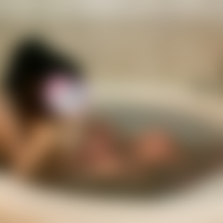 保育士妊婦せりなちゃん（臨月）の本編のサンプル画像です。

本編⇒ https://myfans.jp/posts/