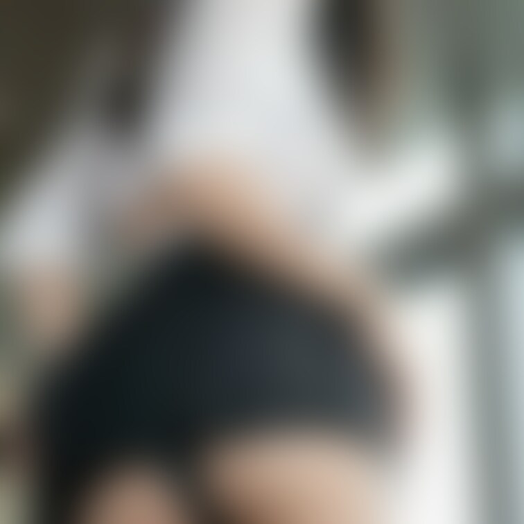 ちょっと見えてる