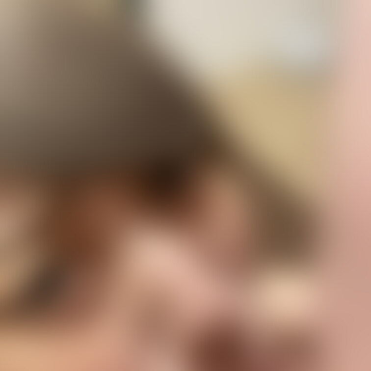 口の奥の奥の、喉にあたるまで
ついて苦しい表情でさらにギンギンになります
ドS向けの動画もあります♪
楽しんでくだ