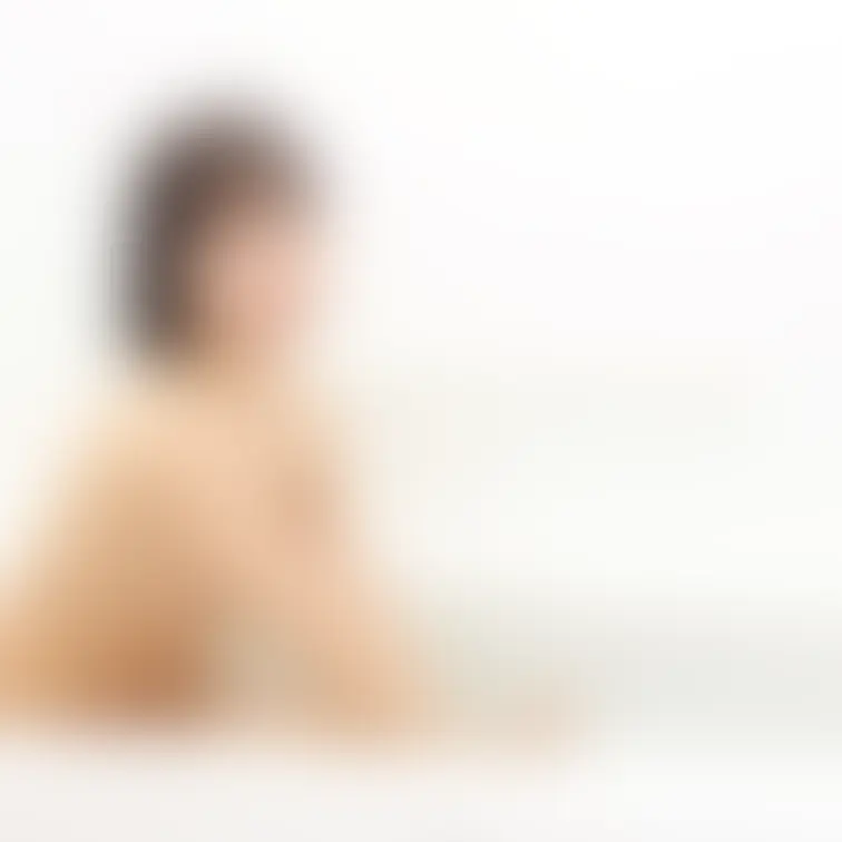 りんのお風呂シーン。撮影が終わった後で入浴してもらいました。特に指示を出さず、自然な姿を撮りました。

セクシーアイ