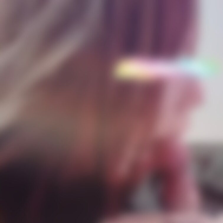 朝起きたら、欲しくなって勝手におしゃぶりしちゃいました🤭
すっぴんなので、あんまり見ないで欲しいなぁ。。
ちなみに朝