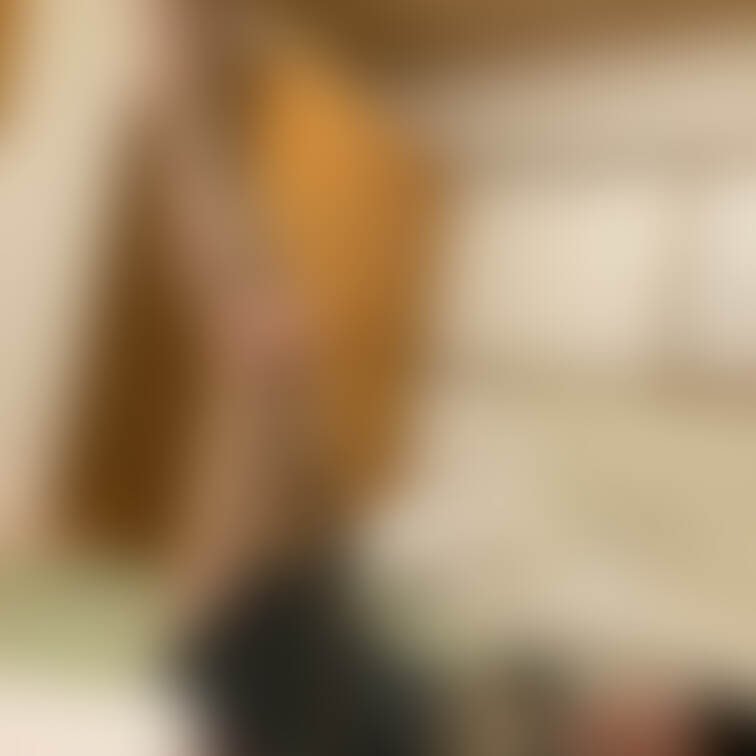 今は海外在住の女の子、元気にしてるだろうか。スレンダーで綺麗な子でした。