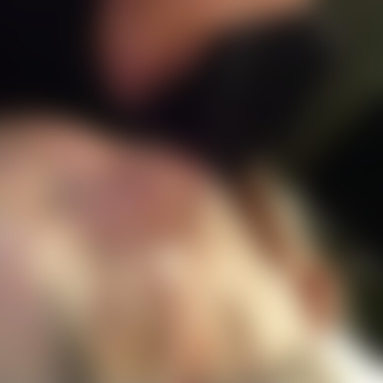 顔面に唾吐きまくったやつかな？
顔舐めしたやつかな？笑