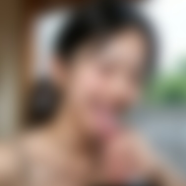 女子大生お口チャレンジ。
かわいいと思ったらいいね、フォローお願いします！