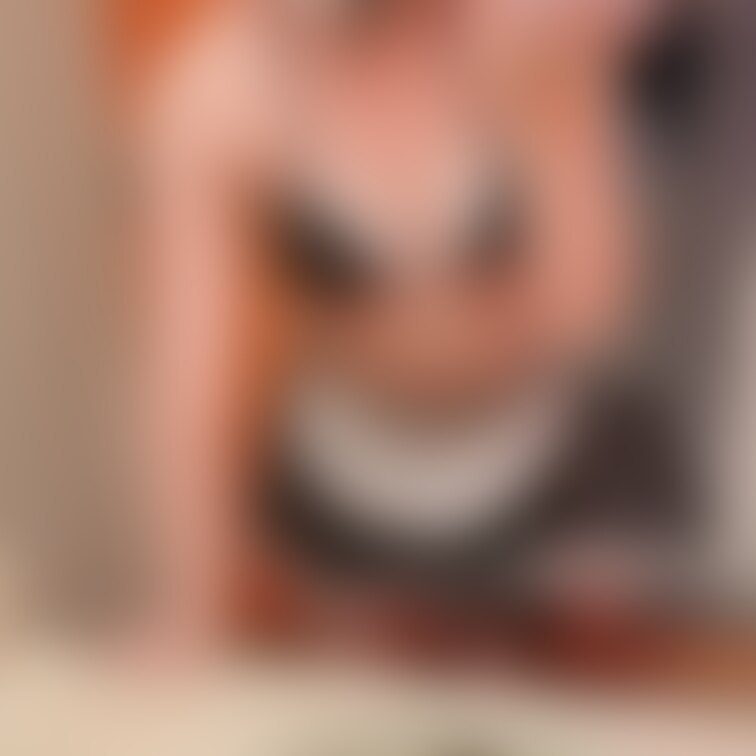 メイドさんです！
めみに御奉仕させてくださいねฅ^•ω•^ฅ

めみも早く姫はじめしたいなぁ…