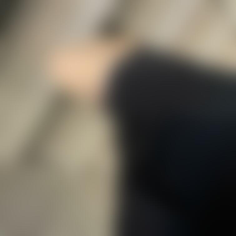 階段登り中💦💦
ガーターパンストも独特な色っぽさがありますよね🥺💓