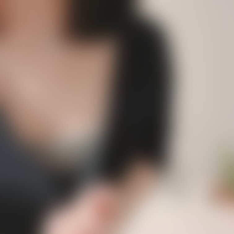 襟ぐり広い…(※写真2枚有り)

【みみからのお願い💕】
えっちだと思ってくれた方は
写真下の♡印をポチッとして