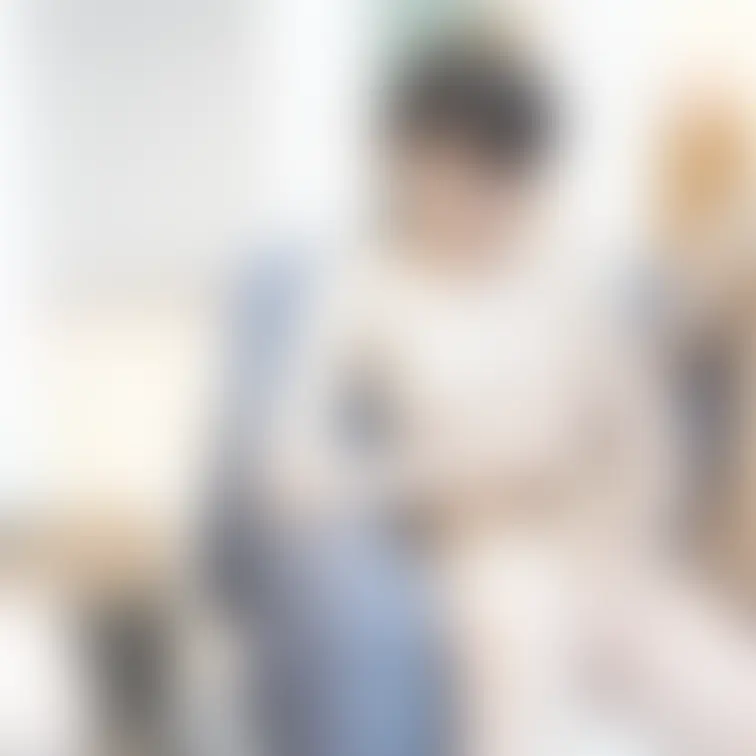 りこの全裸パーティー兼公開撮影。セルフくすぐりです。自分で自分をくすぐって、そのうち気持ちよくなったりして。

美乳
