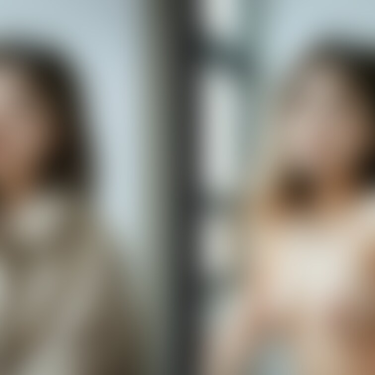 着衣と脱衣を並べた画像です。画像№1157