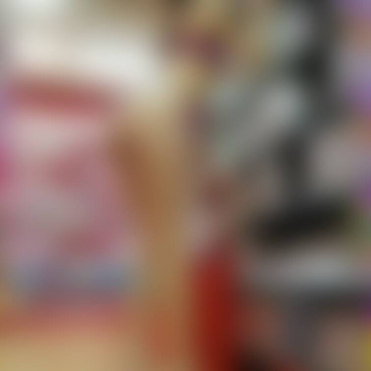 更にスカートも脱がしちゃいました🤤
このまま下着も脱がせちゃいますか？

『人妻M💕推しプラン』や『人妻M💕写真集