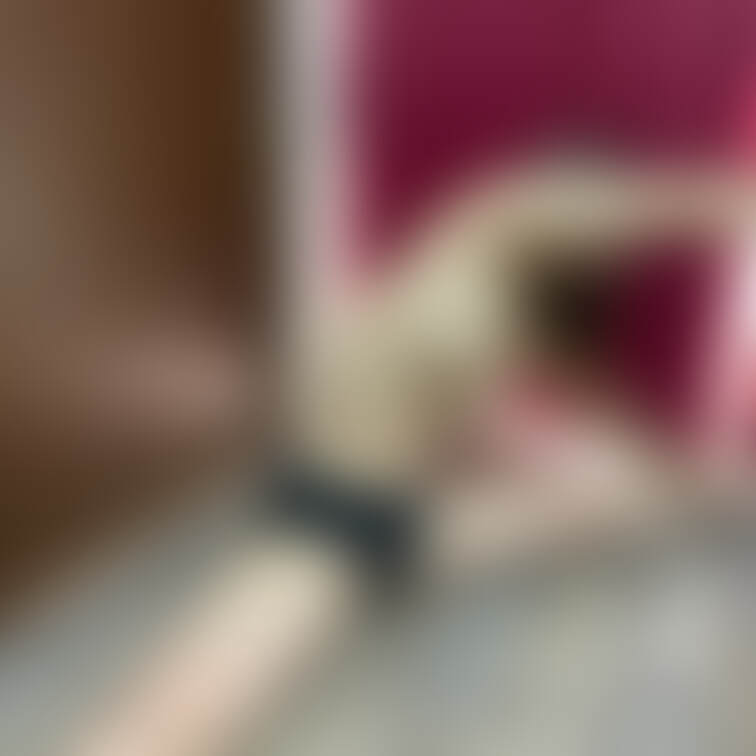 暑いから上脱いでストレッチ笑