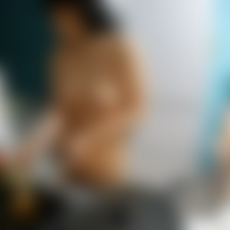 みずきさん。豪邸全裸パーティーでの過激ヌード三連発。撮影もどうにか復活できそうです。お楽しみに。

黒髪ヌーディスト