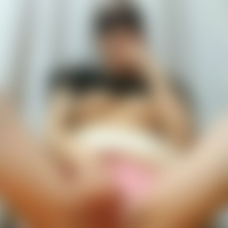 指しゃぶってオナニーしてたら本物のチン◯が舐めたくなってきた💦
誰かデカチンいる??太いのも大好き??
しゃぶりたい