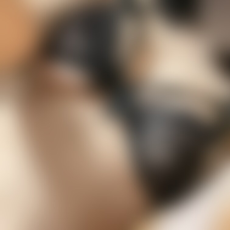 えっちな下着💕パンツに穴あいてるの、どうやって使うのかなーー🤭