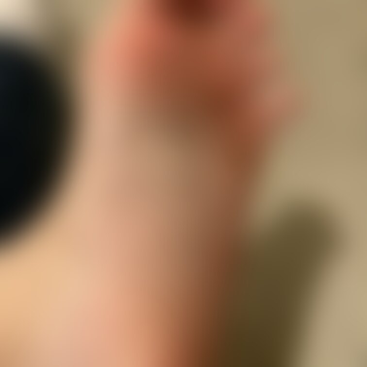 たまにはストッキング以外も載せちゃう♡みんな素足は好きですか？