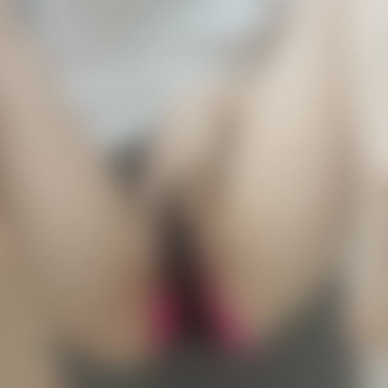 食い込みショートパンツ♪

【みみからのお願い💕】 
えっちだと思ってくれた方は 
写真下の♡印をポチッとしてく