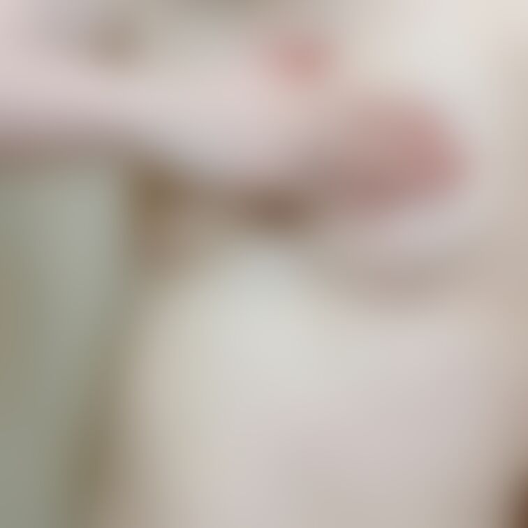 いつのだあ？？下乳に汗疹(`･ω･´)