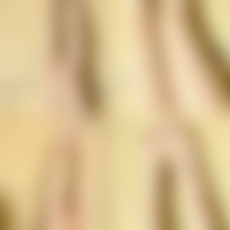 脚の画像集1です
ちらっと下着も映っています

[脚の画像集2]
https://myfans.jp/posts