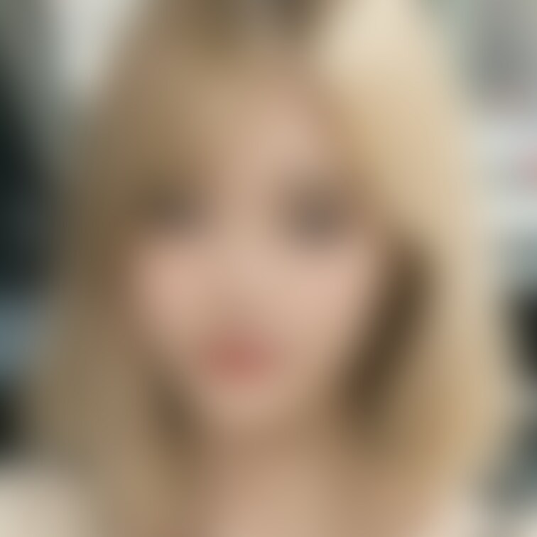 ここでしか見れない特別なセクシーショットをお届け💋 
あなたの目を離せない魅惑の瞬間をチェックしてね✨
フォローお待