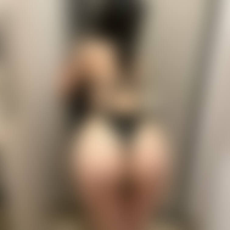 Xの続きです❤️淫紋えちえち衣装で配達員さんお出迎えしちゃいました😖❤️頑張っておちんぽおねだりしまちた😖❤️
💋