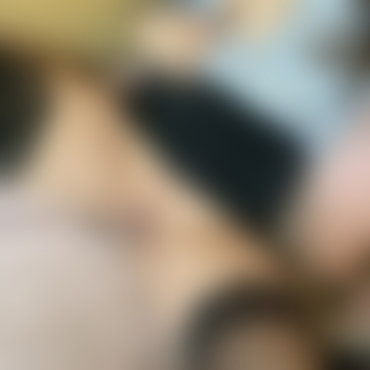 乳首もおまんこも見せなさいと命じられて自ら見せてる……