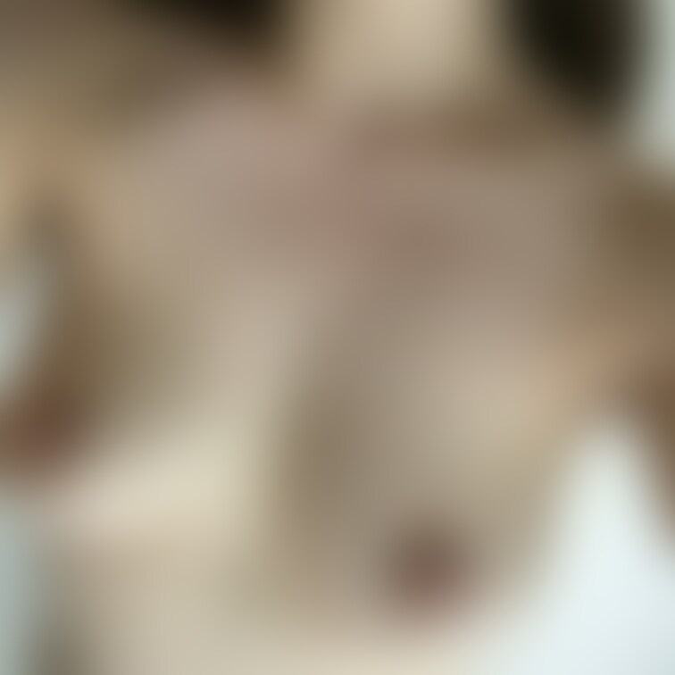 amazonデジタル写真集が出版停止になった時に入れてた写真です🥺💦
乳首こすり過ぎて赤くなってる(笑)