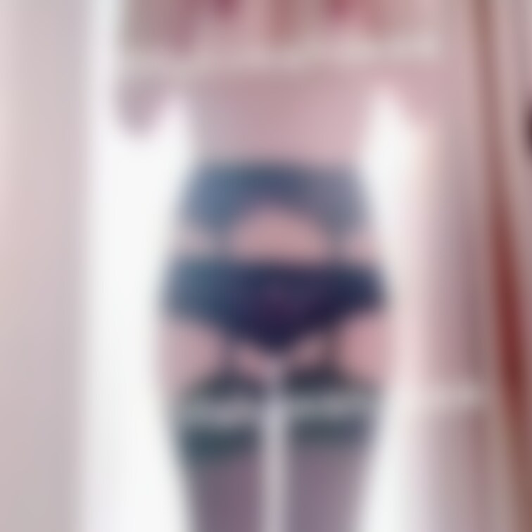 ガーターつけてクリ&チクニー❤︎