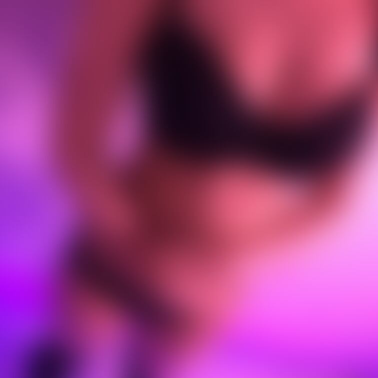 どっちのブラ色が好き❣️❓
はなちゃん応援プランははなの恥ずかしい顔出し公開⁉️