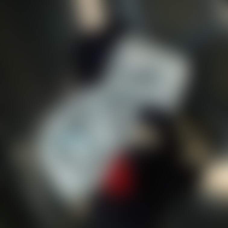 2/26 16時40分 水色パンティのクロッチに貼り付いてたとれたておりものシート。画像は全部で5枚です。
あまり汚れ