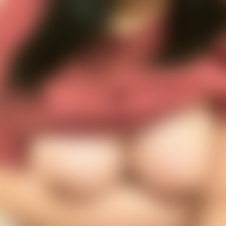 乳輪は大きいけど色は薄いはず！