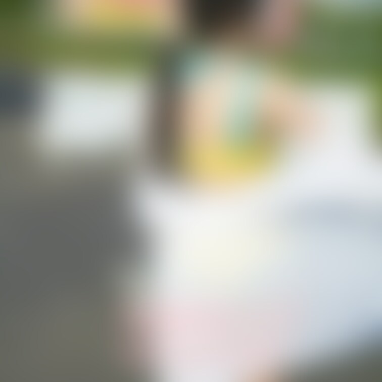 本日の有料プラン写真は、しろが夏らしい下着で露出した写真になります。
そしてこっちのプランは、編集で透かしたら下着はど