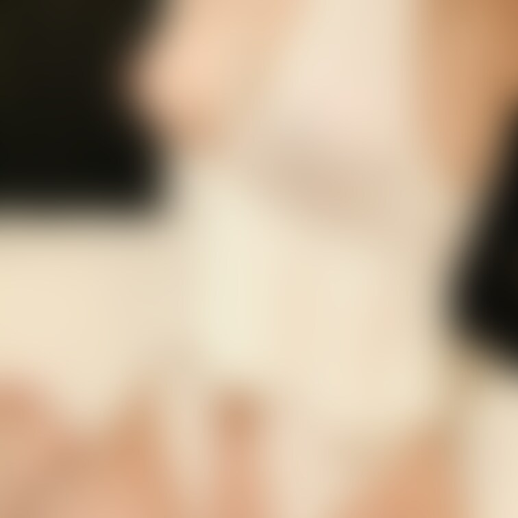 右上の「♡いいね」を押してか画像や動画を見ていただけると嬉しいです🥰
ギリギリのツルツルです笑