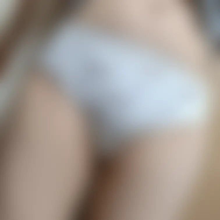ぽぽぽの今日のパンツです🥰🥰 
 女の子の日になりそうなのででかパンです🥰🥰 
 クロッチ汚れは・・・🥰 
 よか