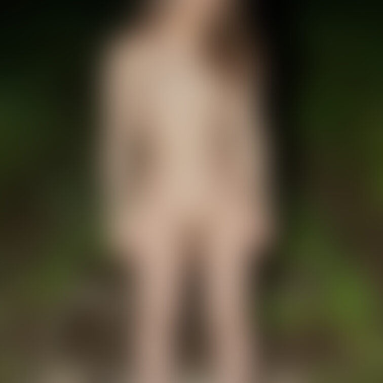 右上のハートを押してから見てくれたら嬉しいな!
青○○○野外露出したときの画像だよ❣️お尻にかけられちゃった画像は
