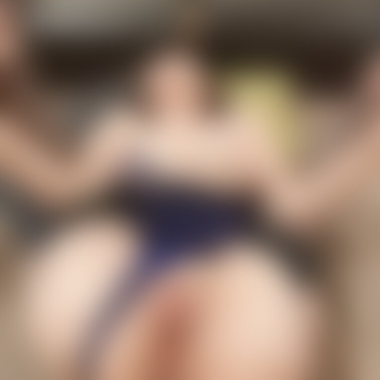 自らこのポーズ🤣