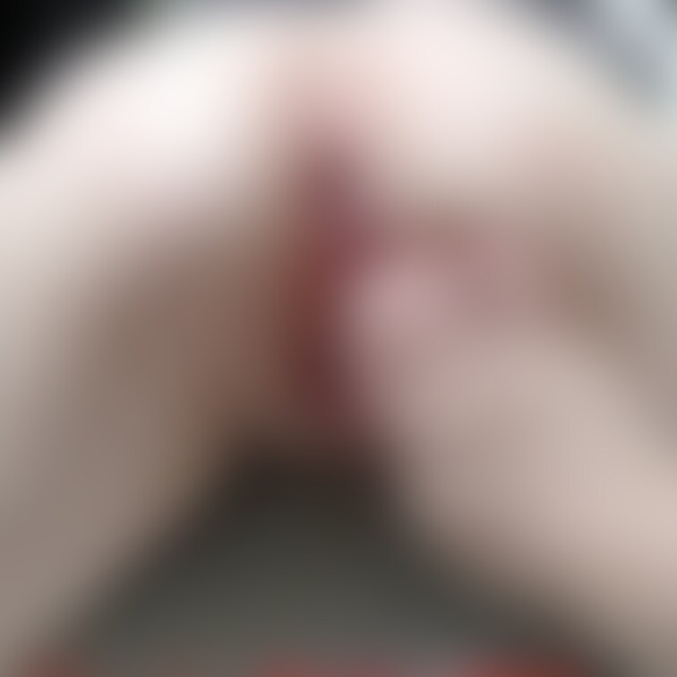 後ろからいじられてます。