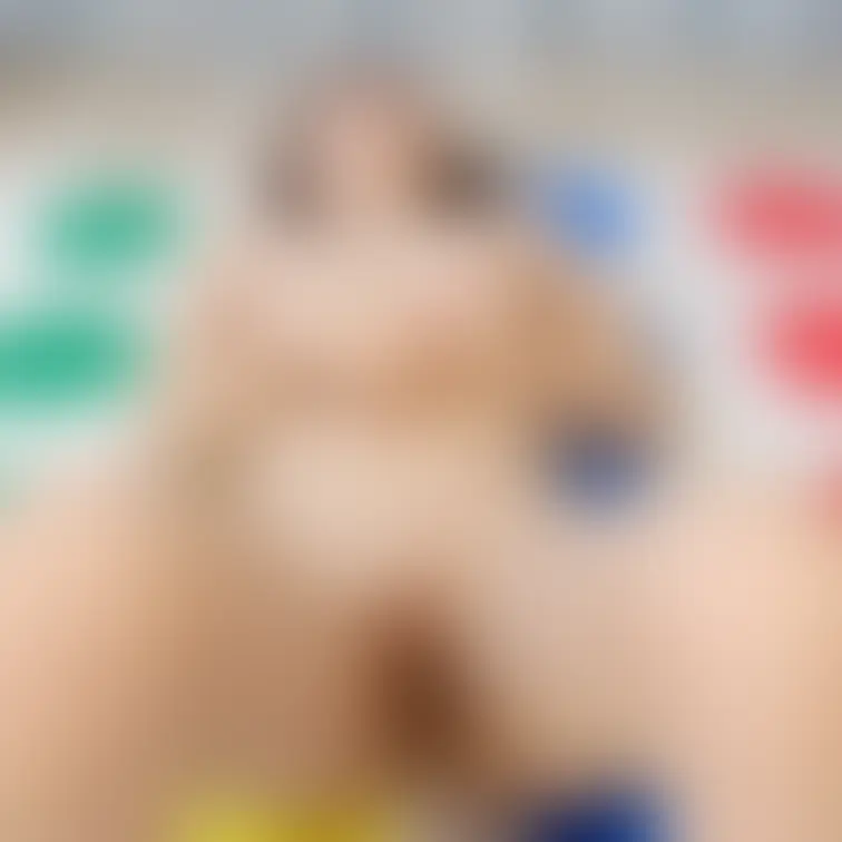 りりの全裸パーティー兼公開撮影での一枚。これはどういう状況なんだ。ついにりりと合体するのか。しかもみんなの前で。動画は近