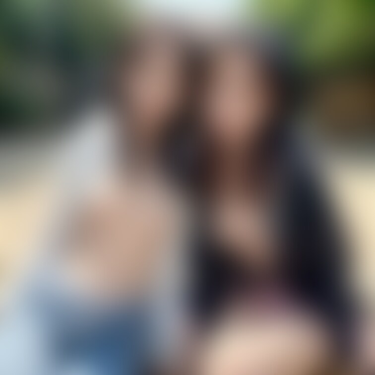 🟧おっぱい露出　パーカー女子　巨乳🟧

ご覧いただきありがとうございます❤️
当アカウントは○○○でえっちな美女を