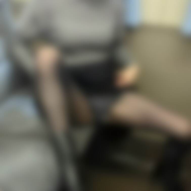 新幹線見せつけパンチラ